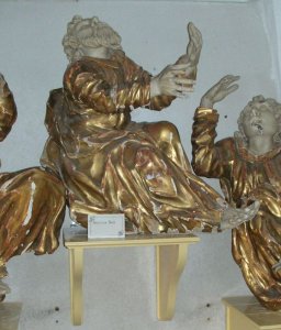 3. Зал сакральної скульптури